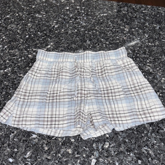 Melrose and Market Pants - Melrose and Market Checkered Shorts in Light Blue and White